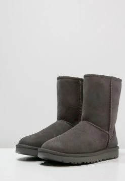UGG CLASSIC SHORT - Classic Ankle Boots - Grey -UGG Shop 9e68d671a68d4164be4998f66b9b95c2