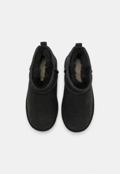 UGG CLASSIC ULTRA MINI UNISEX - Classic Ankle Boots - Black 3 UGG CLASSIC ULTRA MINI UNISEX - Classic Ankle Boots - Black -UGG Shop 9eb143ca13c64bb4ac547bf871ecf592