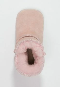 UGG ERIN - First Shoes - Baby Pink 11 UGG ERIN - First Shoes - Baby Pink -UGG Shop 9fbea0255a094047a0c3e5165e5ddd23