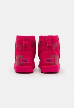 UGG CLASSIC MINI SCATTER GRAPHIC - Classic Ankle Boots - Radish -UGG Shop a94690e3aa4043e297c7c2d7d3920fd4