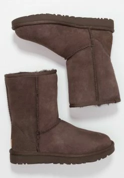 UGG CLASSIC SHORT - Classic Ankle Boots - Chocolate -UGG Shop aa9d921a619d4a77a4abfeabc68d019c