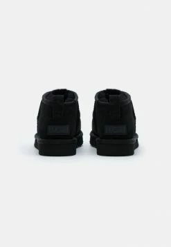 UGG CLASSIC ULTRA MINI - Ankle Boots - Black 6 UGG CLASSIC ULTRA MINI - Ankle Boots - Black -UGG Shop acb0fe88e2f84e93ab4d7cb245bf4b1c