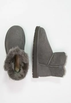 UGG MINI BAILEY BUTTON BLING - Classic Ankle Boots - Grey 2 UGG MINI BAILEY BUTTON BLING - Classic Ankle Boots - Grey -UGG Shop b1075de54c1841789ecd468dd18dc5c2