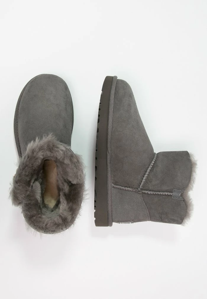 MINI BAILEY BUTTON BLING - Classic ankle boots - grey UGG MINI BAILEY BUTTON BLING - Classic Ankle Boots - Grey -UGG Shop b1075de54c1841789ecd468dd18dc5c2