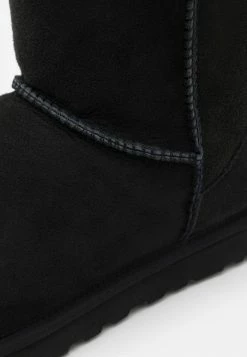 UGG CLASSIC SHORT - Winter Boots - Black -UGG Shop b716a6892b73404c97cf57664f0d69fc