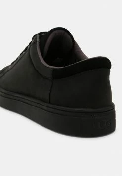 UGG BAYSIDER LOW WEATHER - Trainers - Black -UGG Shop cd2416f6229d41688f7132cfa87ecdd6