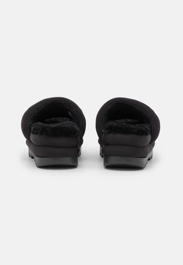 MAXI GRAPHIC SLIDE - Heeled mules - black UGG MAXI GRAPHIC SLIDE - Heeled Mules - Black -UGG Shop cd2f5fd0902345ca998769687969765d