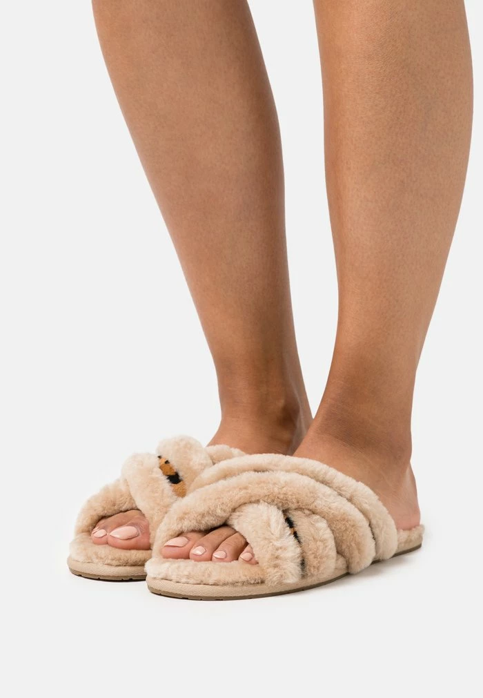 SCUFFITA SPOTTY - Slippers - natural UGG SCUFFITA SPOTTY - Slippers - Natural -UGG Shop cdb83e27ed804c4b9d27881fd8ce8c06