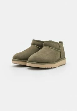 UGG CLASSIC ULTRA MINI - Ankle Boots - Burnt Olive 2 UGG CLASSIC ULTRA MINI - Ankle Boots - Burnt Olive -UGG Shop d10c398771a64bddb455648c6b2b59b1