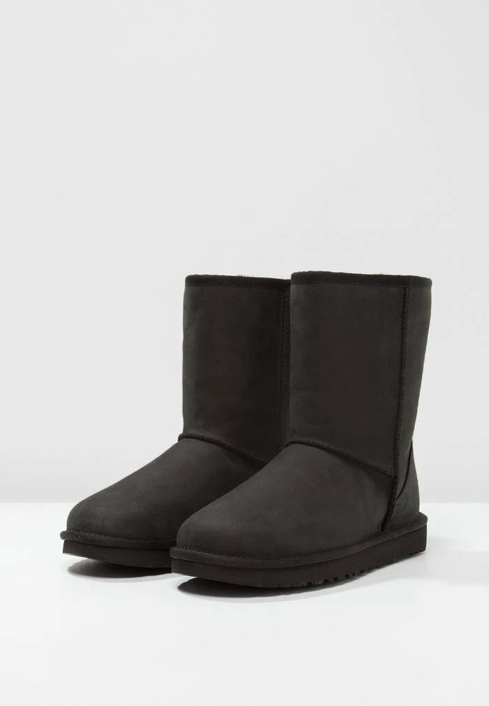 CLASSIC - Winter boots - black UGG CLASSIC - Winter Boots - Black -UGG Shop d2657519f5e44520a09bcf48c1ac8d0a