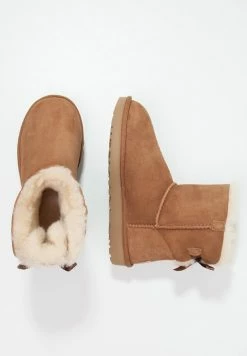 UGG MINI BAILEY BOW - Classic Ankle Boots - Chestnut -UGG Shop d442425887944dc98add3dd9911f3459