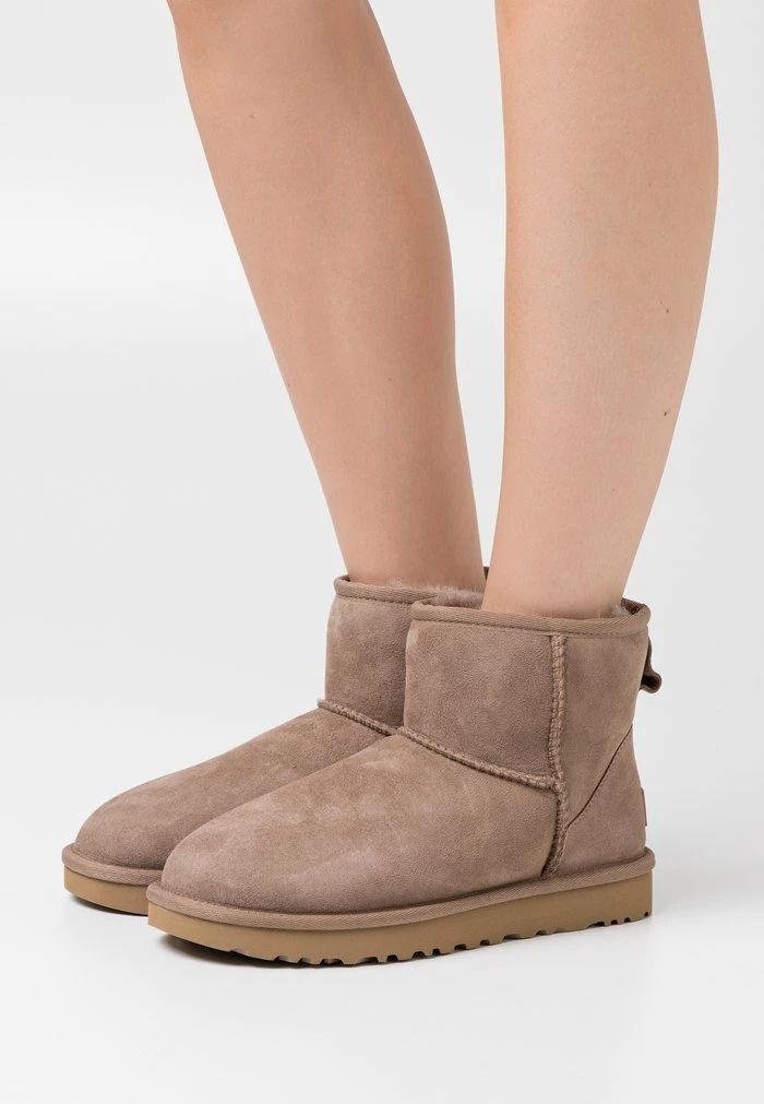 UGG CLASSIC MINI - Classic Ankle Boots - Caribou 1 UGG CLASSIC MINI - Classic Ankle Boots - Caribou