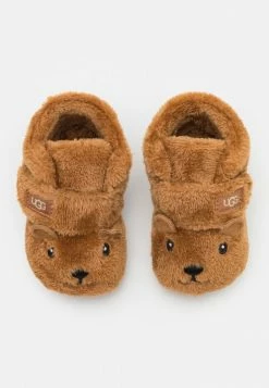 UGG BIXBEE AND LOVEY BEAR STUFFIE SET - Baby Gifts - Chestnut -UGG Shop d4b01980692a4d5eb59937ea9880fb4a