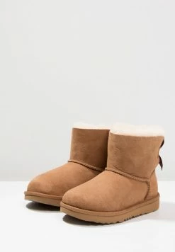 UGG MINI BAILEY BOW II - Classic Ankle Boots - Chestnut -UGG Shop d9200337e64c47398b646afa186b85ff