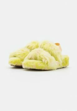 UGG OH YEAH SPOTS - Slippers - Pollen -UGG Shop dc4139ac369946708d59bb0bb1bdfec0