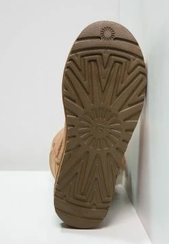 UGG BAILEY BUTTON II - Classic Ankle Boots - Chestnut -UGG Shop dcefee5fe6d146b4a5b8c2ab7eeb608c