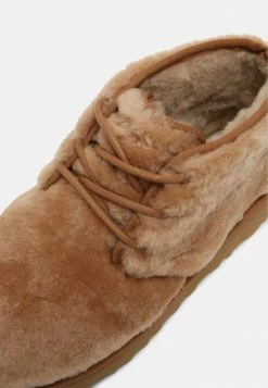 UGG NEUMEL COZY - Lace-ups - Chestnut 6 UGG NEUMEL COZY - Lace-ups - Chestnut -UGG Shop e592108b13534d3d9f30acce03f7f7bd