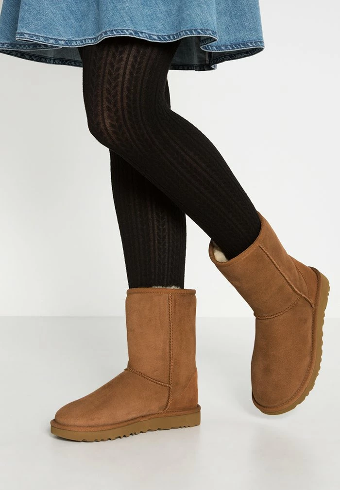 UGG CLASSIC SHORT - Classic Ankle Boots - Chestnut 1 UGG CLASSIC SHORT - Classic Ankle Boots - Chestnut