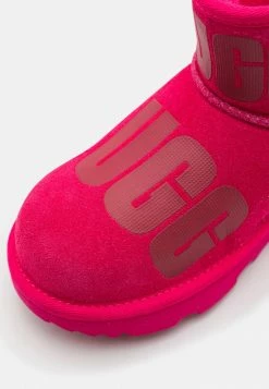 UGG CLASSIC MINI SCATTER GRAPHIC - Classic Ankle Boots - Radish -UGG Shop eacb2d6793a74fa78ee4e6f5706a5920
