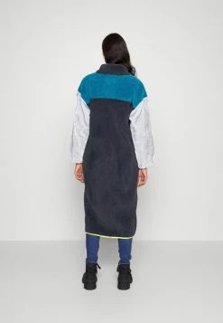 UGG MARLENE - Winter Jacket - Ink 2 UGG MARLENE - Winter Jacket - Ink -UGG Shop eaee5e9ba2cd443a9915ba1bab5f389a