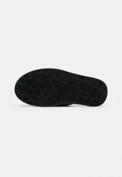 UGG SCUFF LOGO - Slippers - Black -UGG Shop efb57e4816cc4529b9af87f30211595f