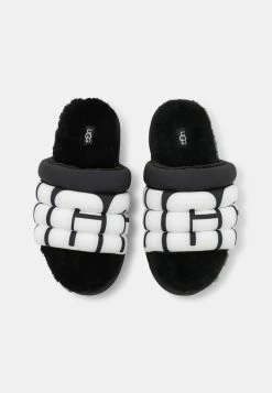 UGG MAXI SLIDE LOGO - Heeled Mules - Black -UGG Shop f024cab49ce04eb2946579673506150f