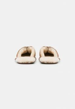 UGG HYDE - Slippers - Chestnut 2 UGG HYDE - Slippers - Chestnut -UGG Shop f0929e5ee56e47b4ad8e5bcab8ebff11
