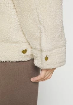 UGG FRANKIE SHERPA TRUCKER JACKET - Winter Jacket - Natural -UGG Shop f36de90b99324618a0475a8e83d2aa35