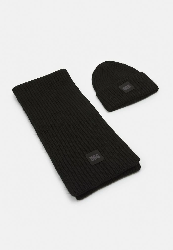 CHUNKY SET - Scarf - black UGG CHUNKY SET - Scarf - Black -UGG Shop f8d61d2a443a4eeaa28f3b1265772c5c