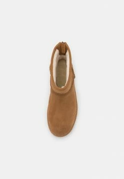 UGG CLASSIC MINI LOGO ZIP - Classic Ankle Boots - Chestnut -UGG Shop f92e16fb60bc4ddfa7ea61b712375f9d