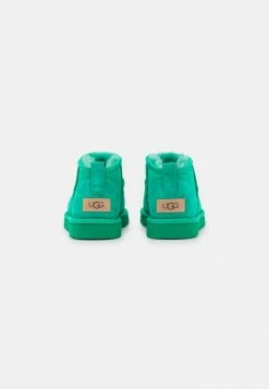UGG CLASSIC ULTRA MINI - Ankle Boots - Emerald Green 9 UGG CLASSIC ULTRA MINI - Ankle Boots - Emerald Green -UGG Shop faa8f91544114a4498be88fd17288183
